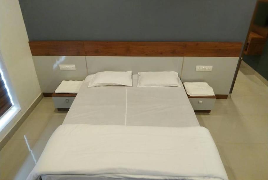 Himani Heritage Resorts, Formerly Camp Nishani Holidays Madikeri Exterior foto